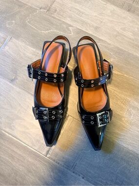 Black Patent Pointed-Toe Slingback Flats with Buckle Detail
